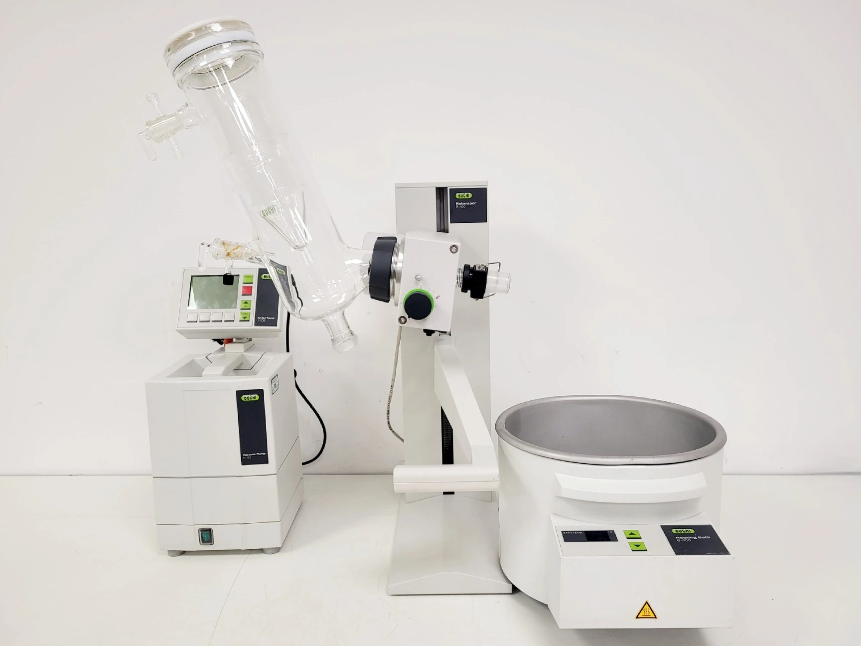 Buchi R-100 Rotavapor W/ V-100 Vacuum Pump and B-100 Heating Bath