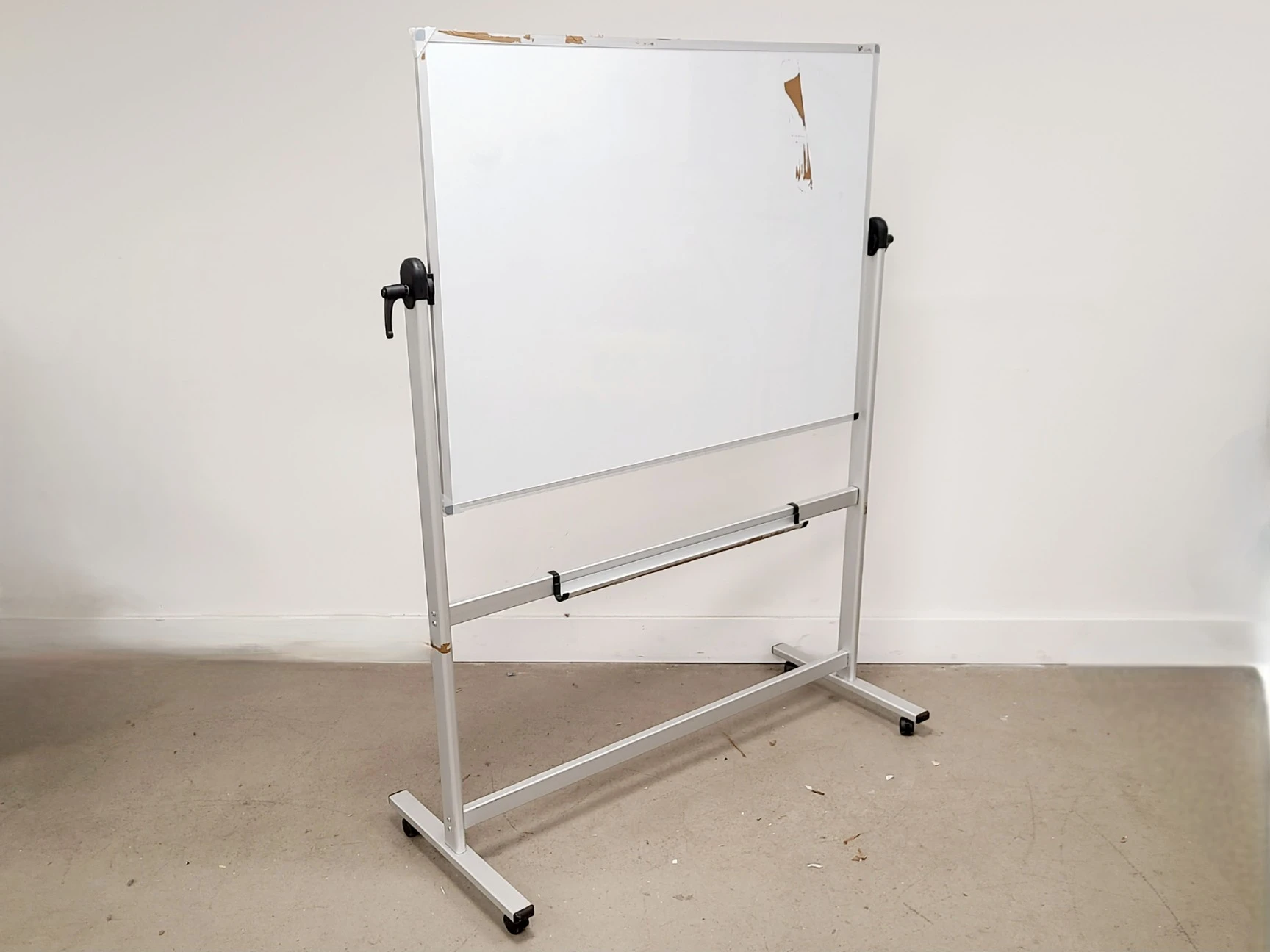 VIZ-PRO Double-Sided Magnetic Revolving Mobile Whiteboard 140x55x172 cm LxWxH