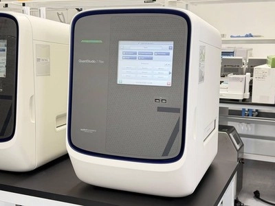 Applied Biosystems QuantStudio 7 Flex Real-Time PC