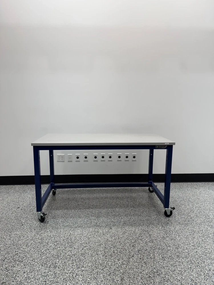 Formaspace 5' Laboratory Table