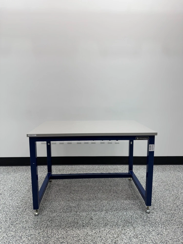 Formaspace 4' Stationary Laboratory Table