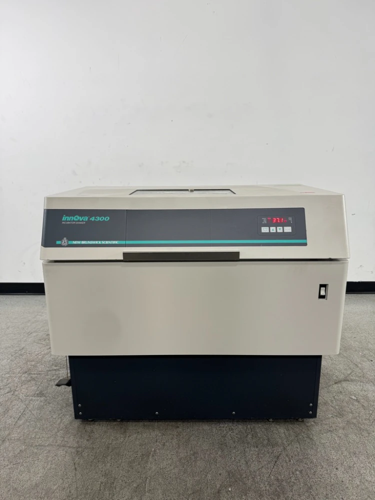 New Brunswick Innova 4300 Incubator Shaker