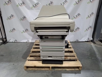 Midmark 404 Exam Table
