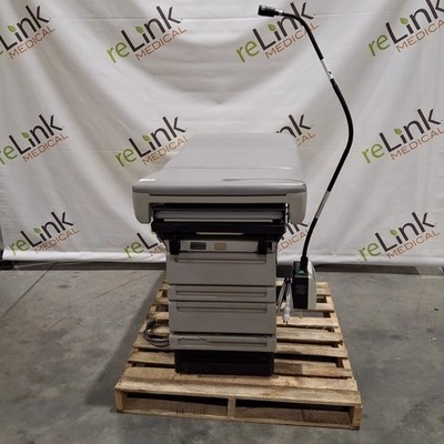 Midmark 404 Exam Table