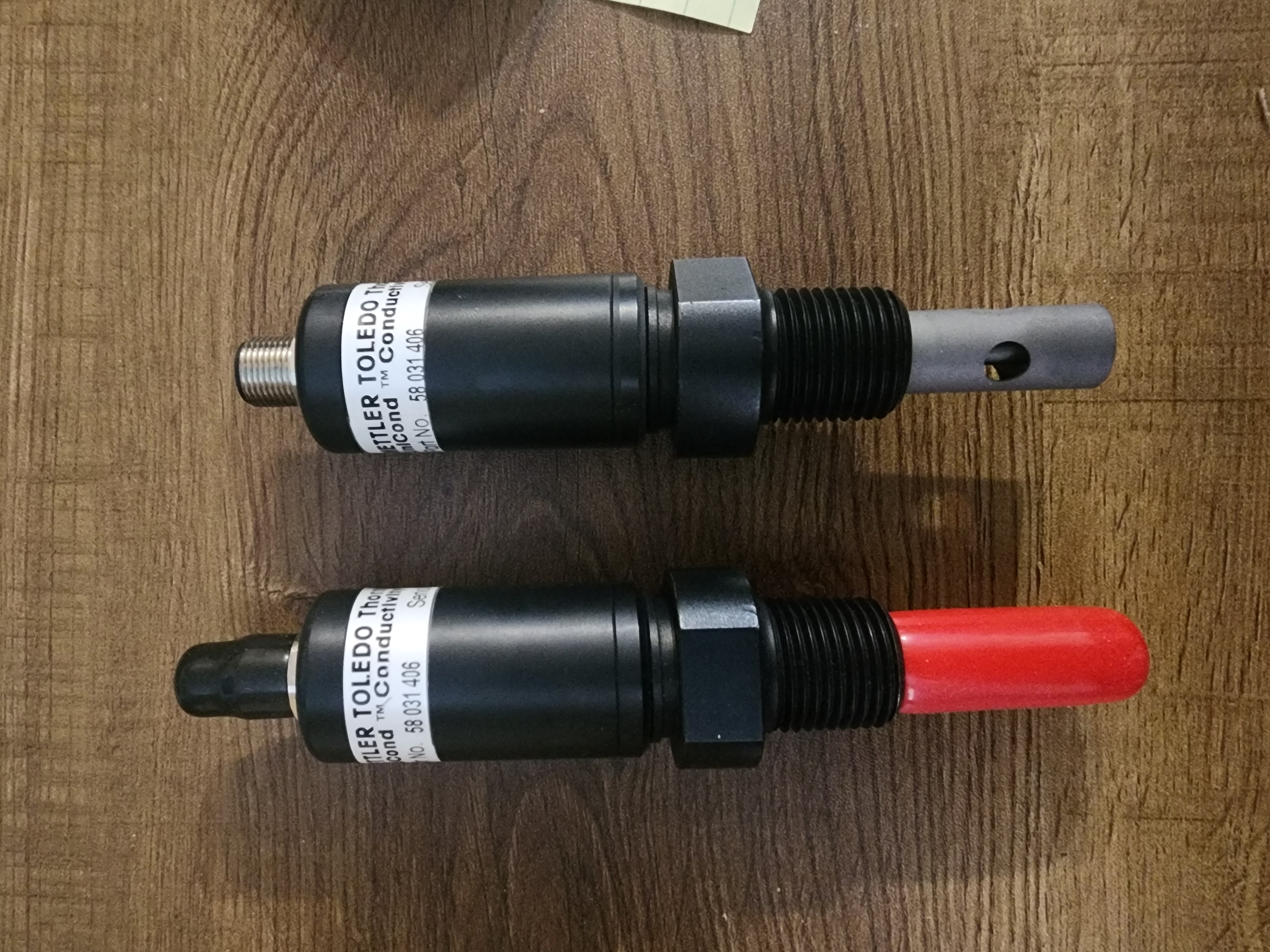 Lot of 3 – Mettler Toledo Thornton UniCond Conductivity Sensor 1/2" NPT 0.1C Ti – P/N 58031406