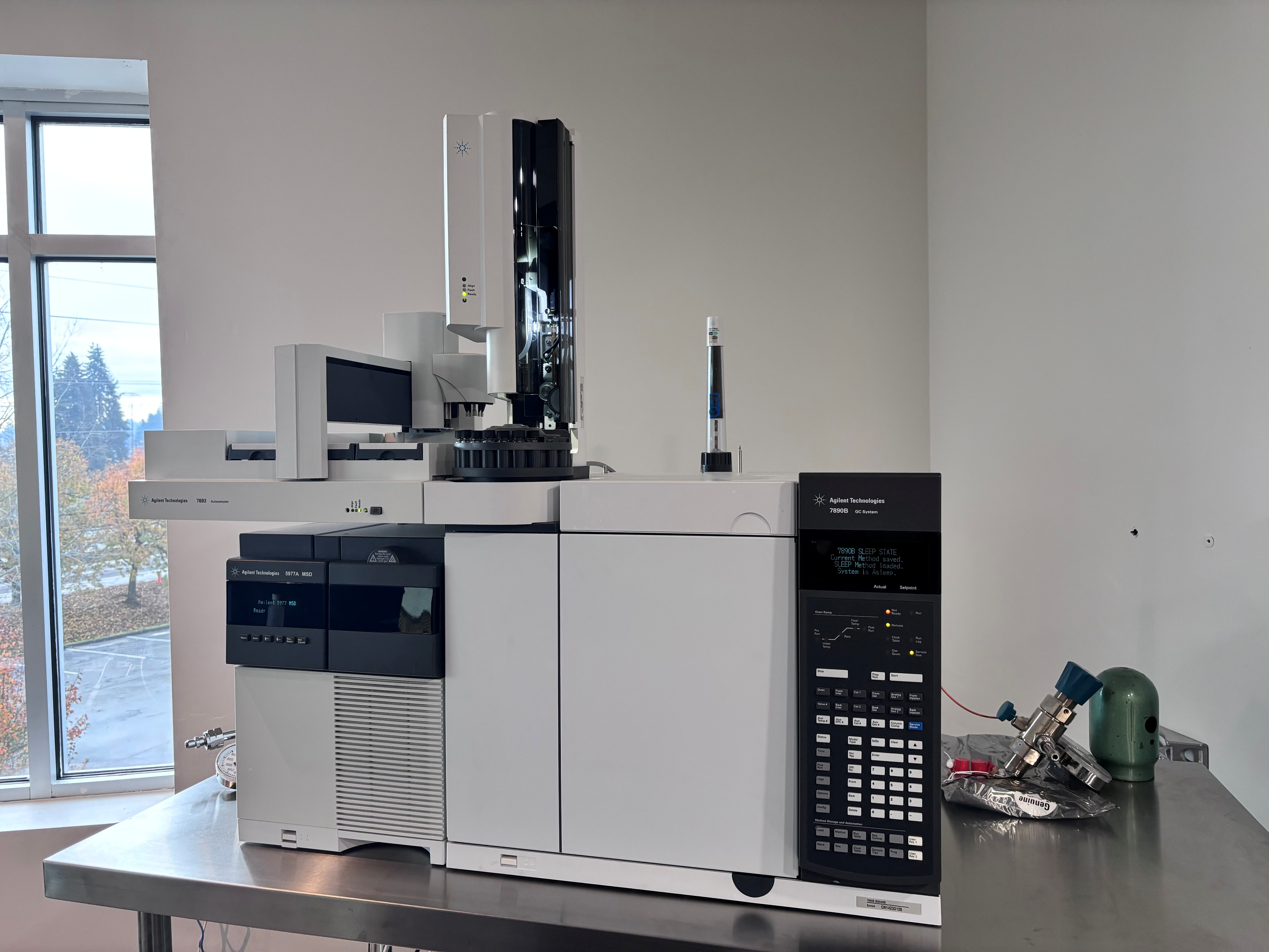 Agilent Technologies 5977A MSD/7693 Autosampler/7890B GC System