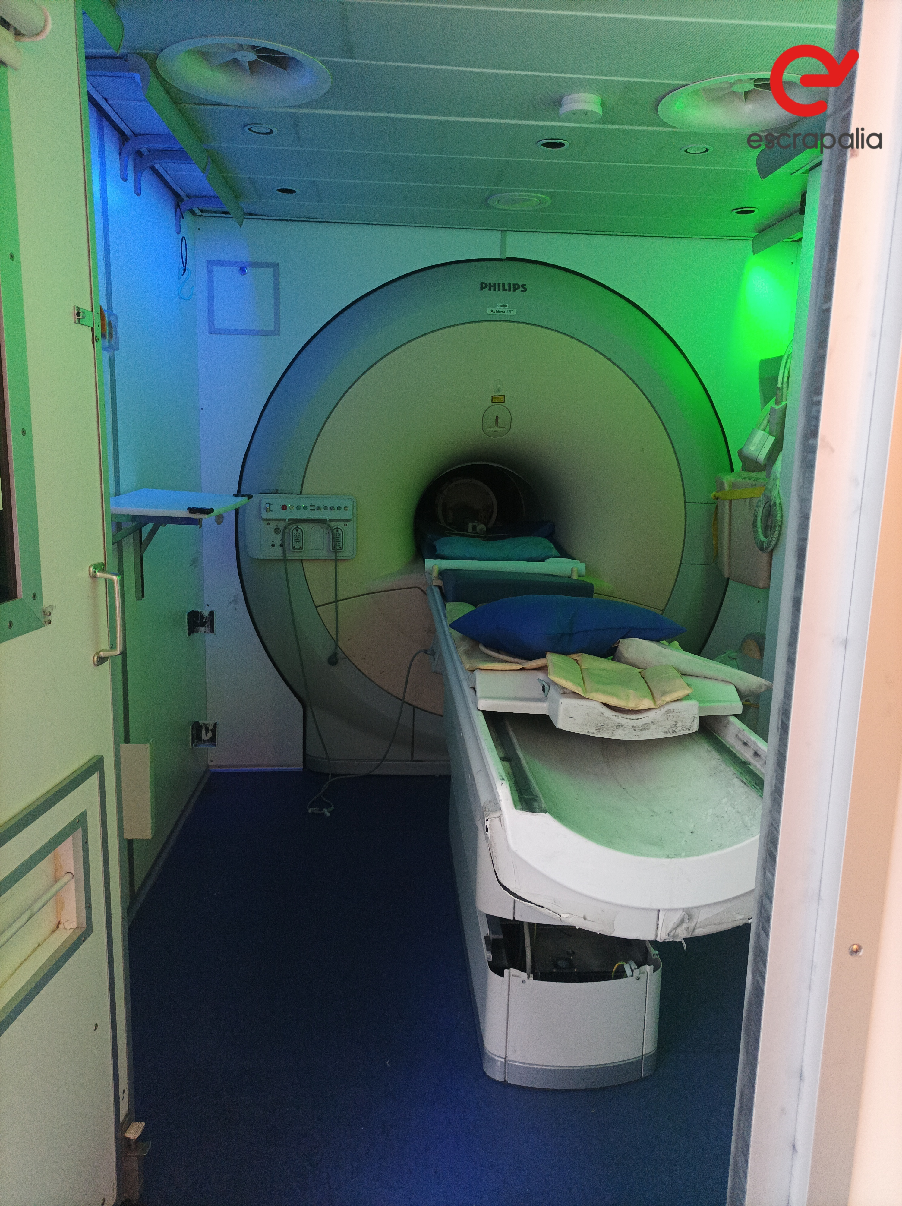 Mobile MRI Unit - Philips Achieva 1.5T (16ch) in Medical Trailer