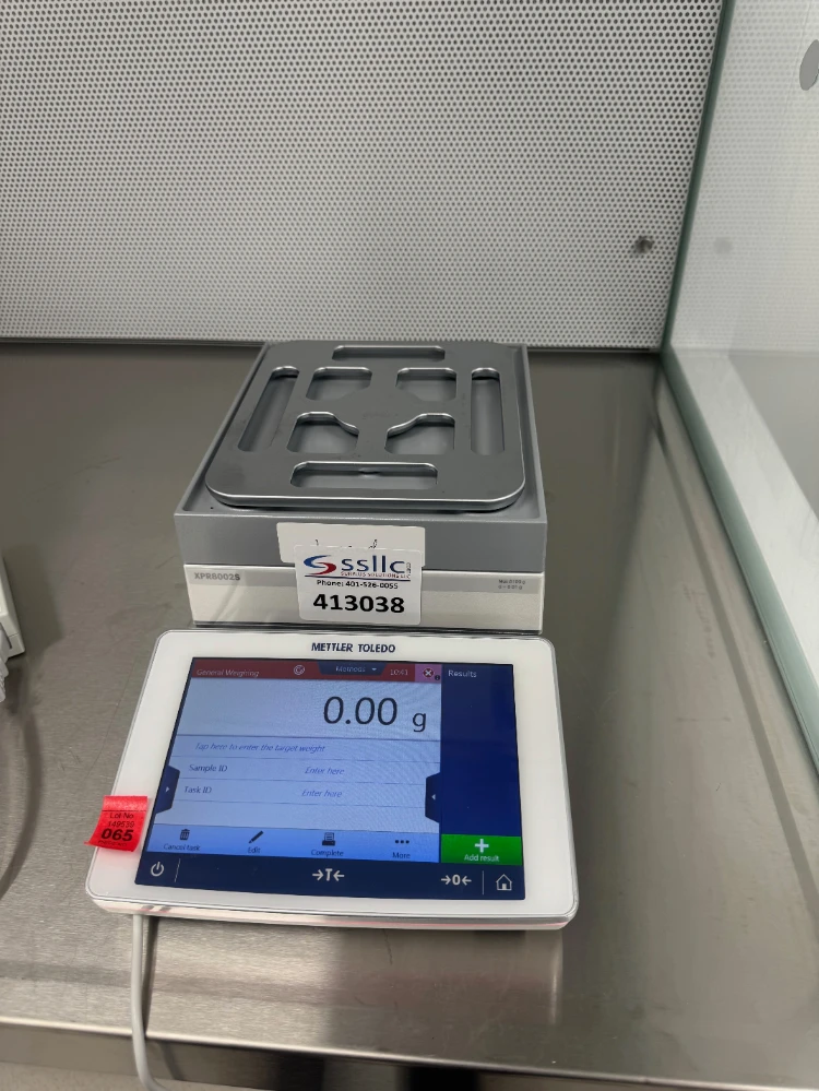 Mettler Toledo XPR8002S Digital Scale