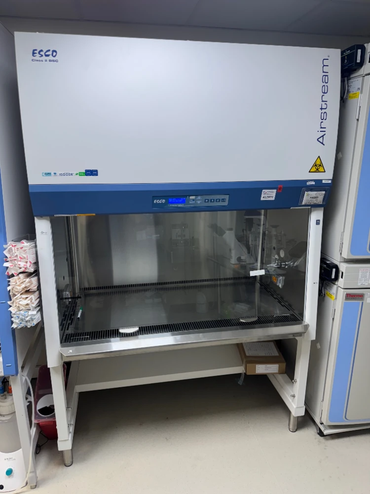 ESCO Airstream 4' BioSafety Cabinet
