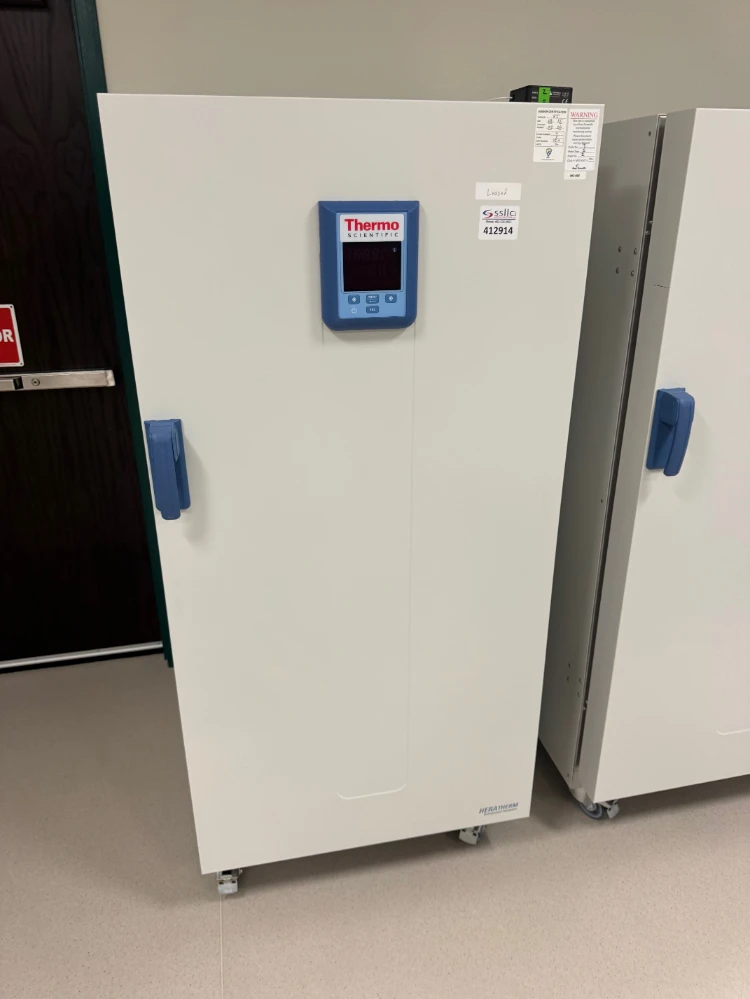 Thermo Heratherm Refrigerated Incubator