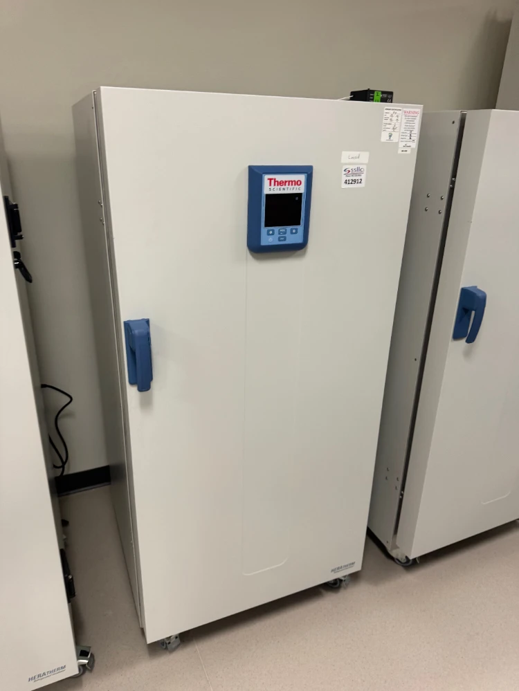 Thermo Heratherm Refrigerated Incubator