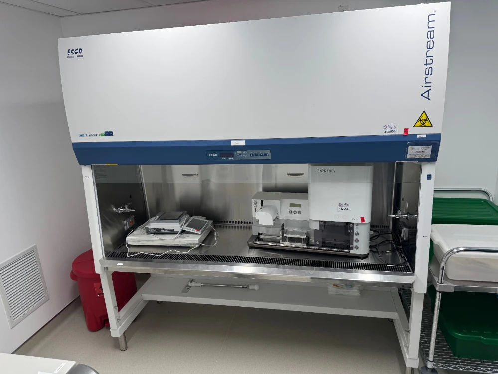 ESCO Airstream 6' BioSafety Cabinet