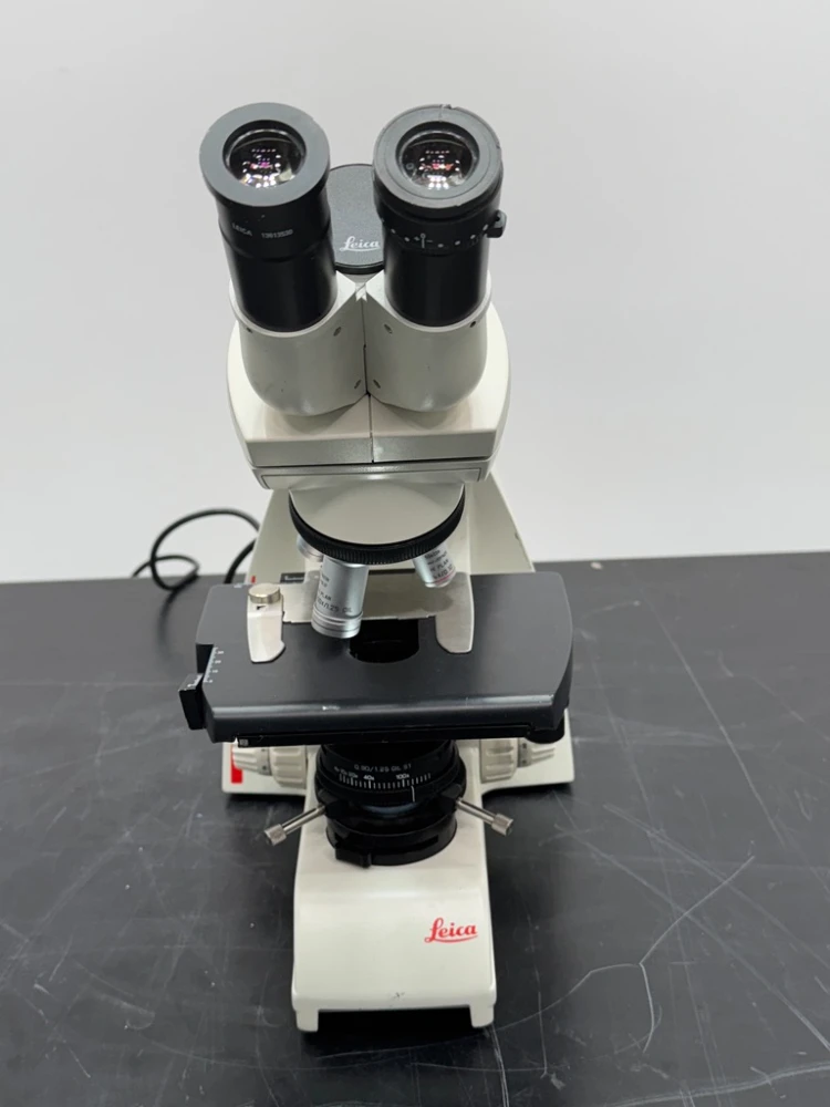Leica DM 750/4K Microscope