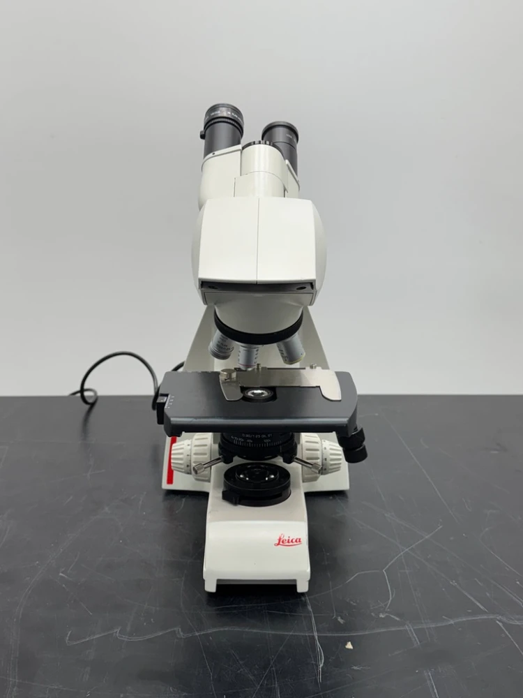 Leica DM 750/4K Microscope