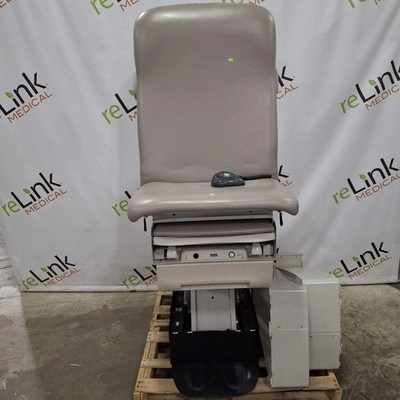 Midmark 623 Barrier Free Power Exam Table