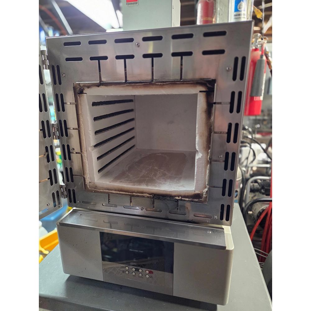 Yamato FO-810CR 30 Liter Muffle Furnace with Communication Port --USED