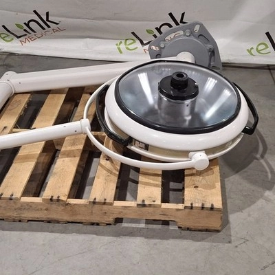 Skytron Millenium Gold Surgical Light