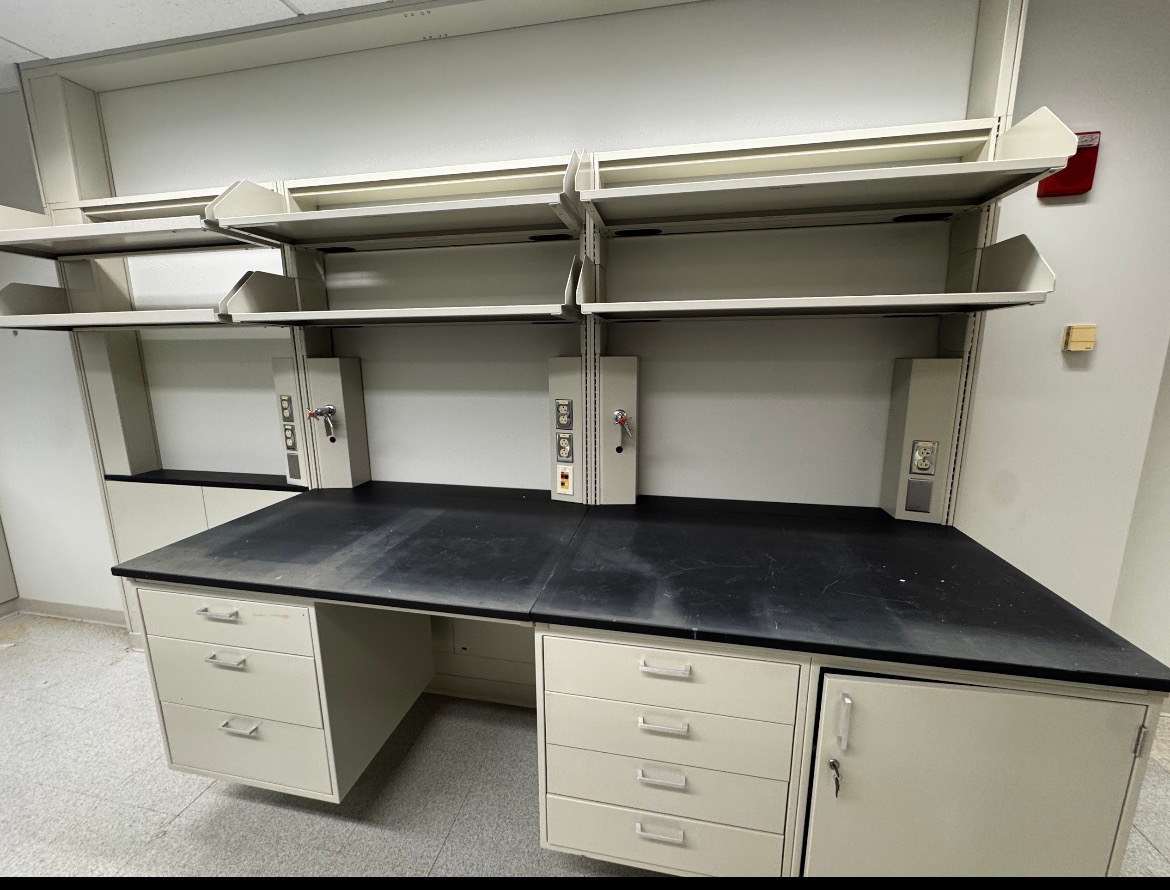 Fisher Hamilton Lab Benches 4’