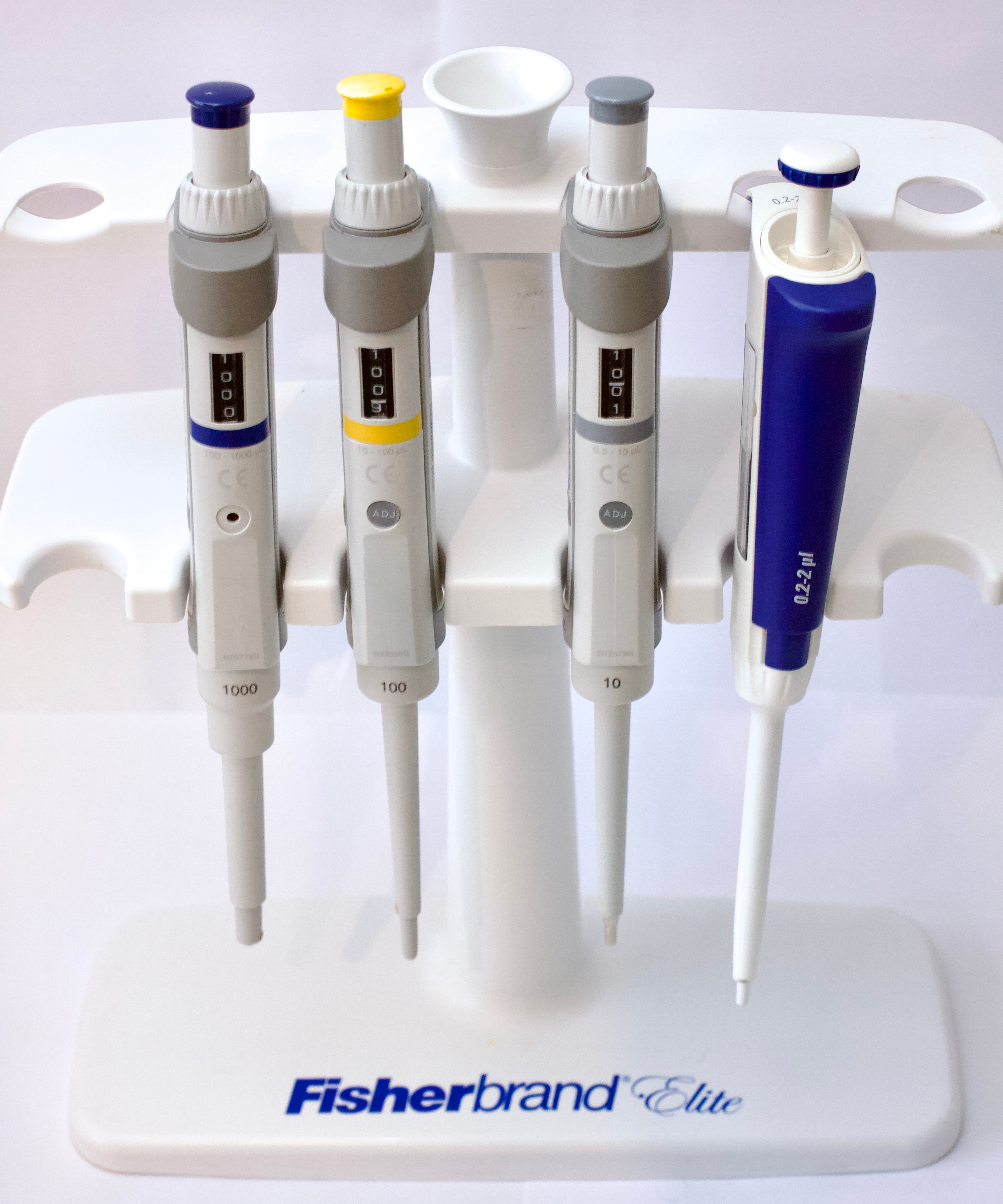 Eppendorf Research Plus Pipettes 10µL, 100µL, 1000µL & Fisherbrand Elite + Stand