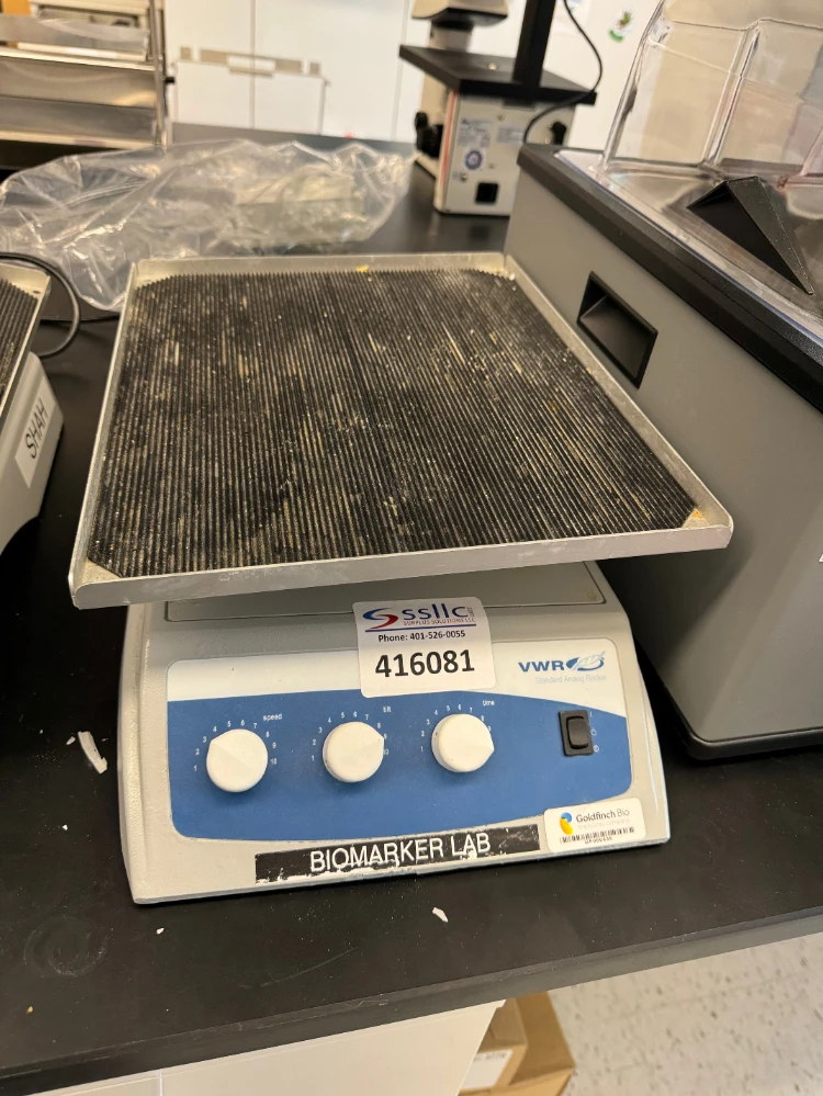 VWR Standard Analog Rocker | LabX.com