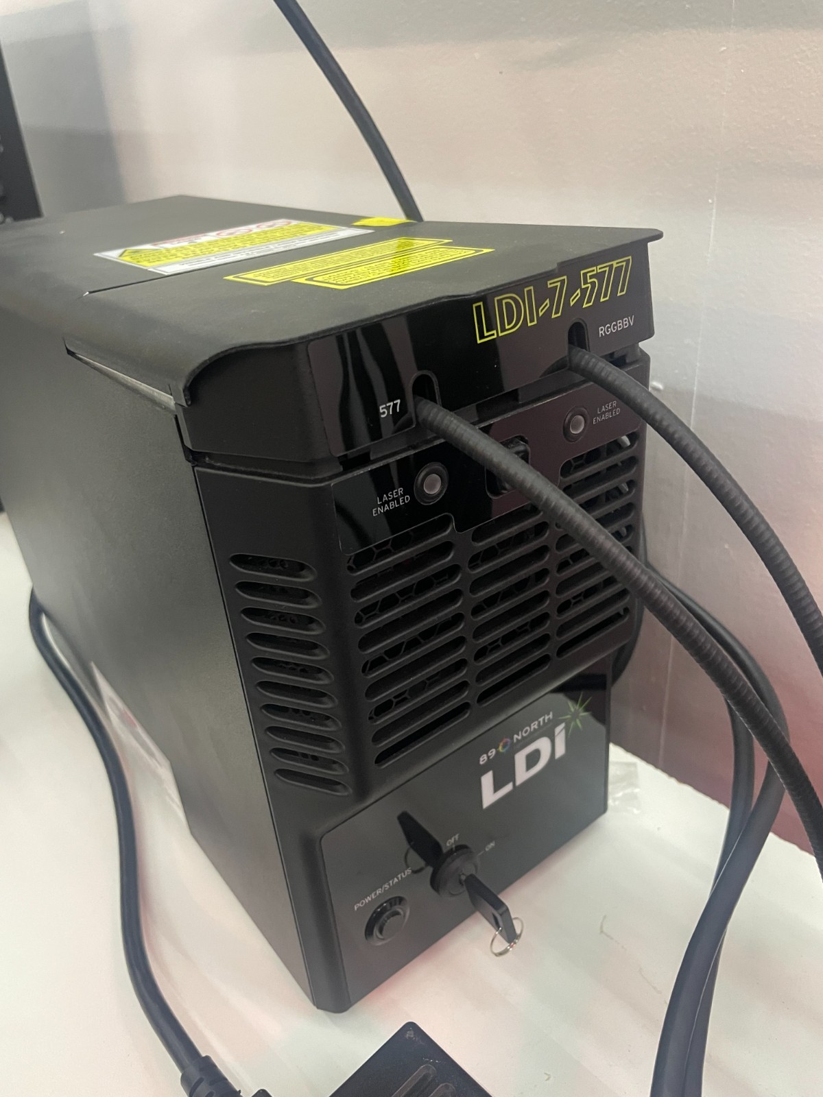 89 North LDI-7-577 Multimode Laser Light Source – 405/440/470/520/577/640 nm – T