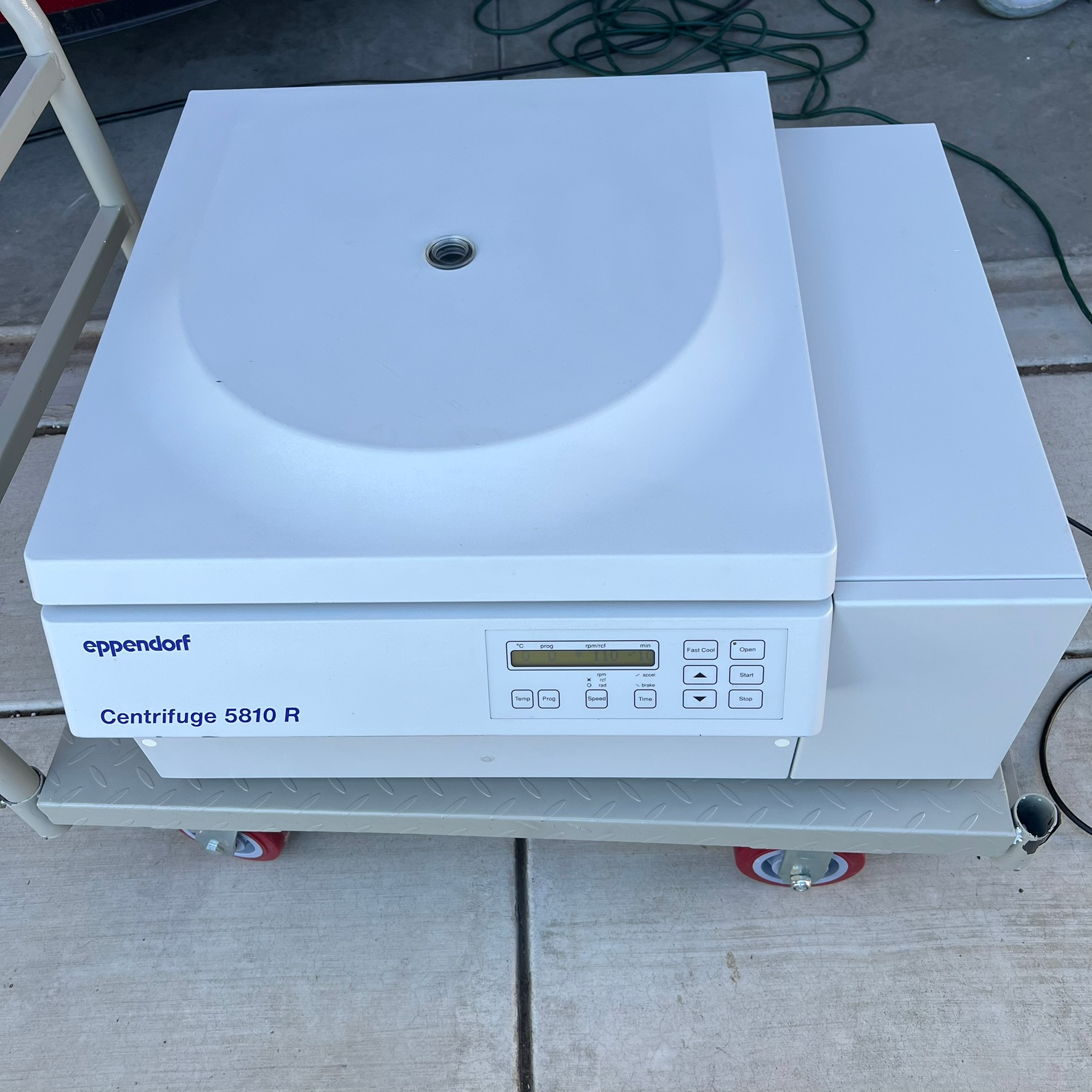 Eppendorf 5810R Benchtop Refrigerated Centrifuge - Excellent Condition