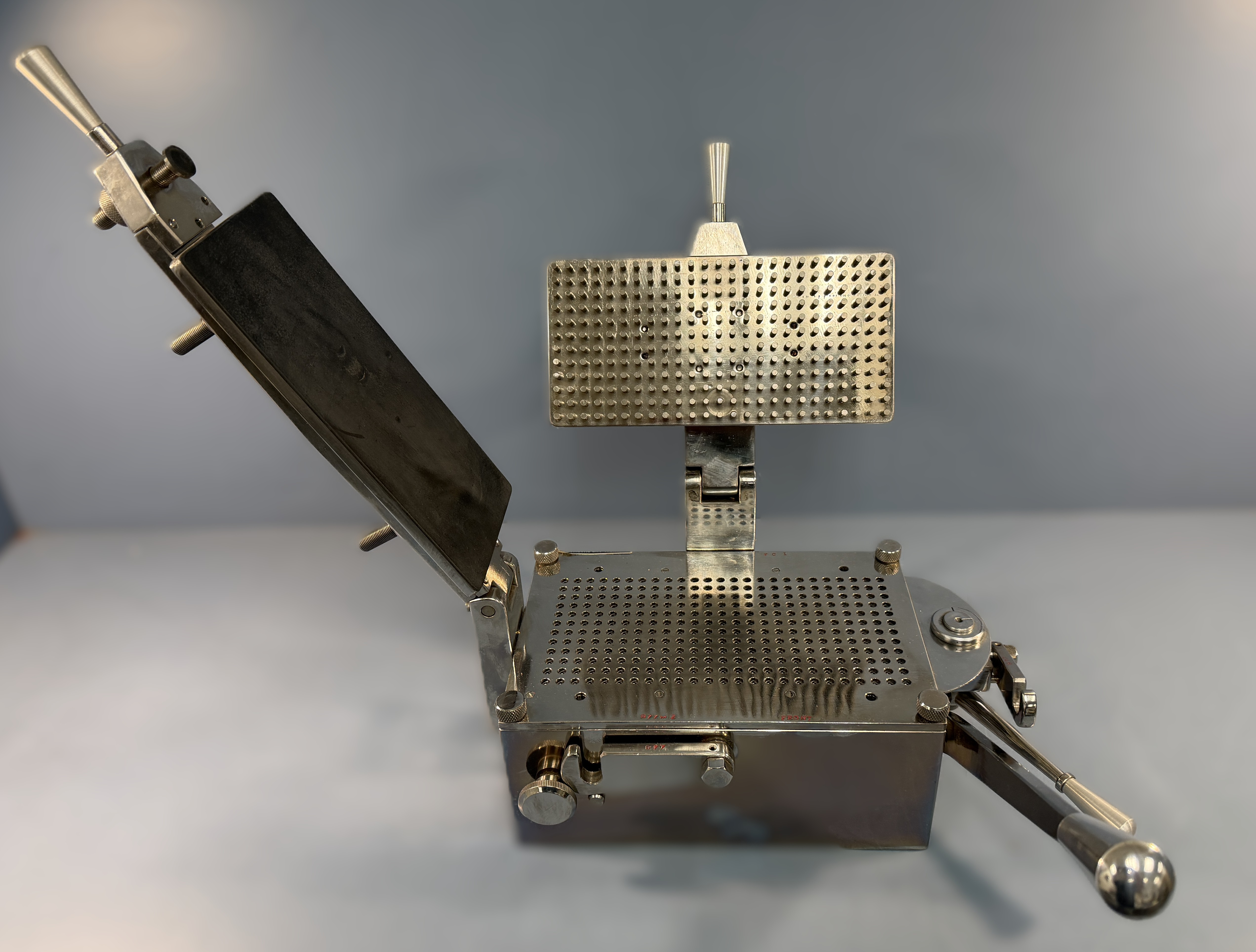 Manual Capsule Filler, up to 300 capsules at a time