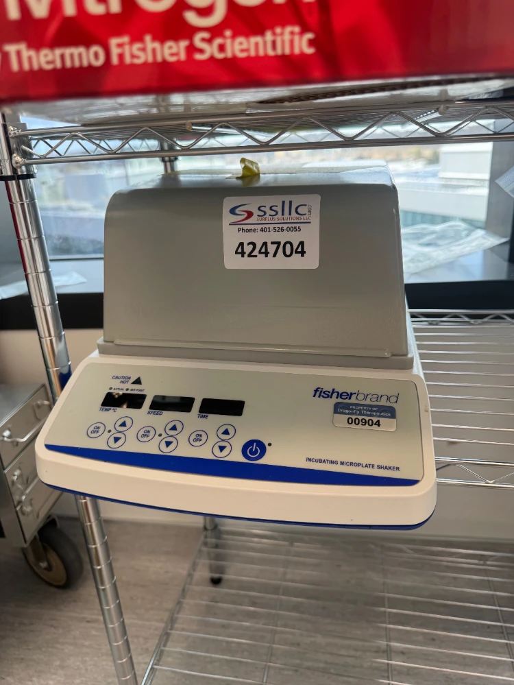 Fisherbrand Incubating Microplate Shaker | LabX.com