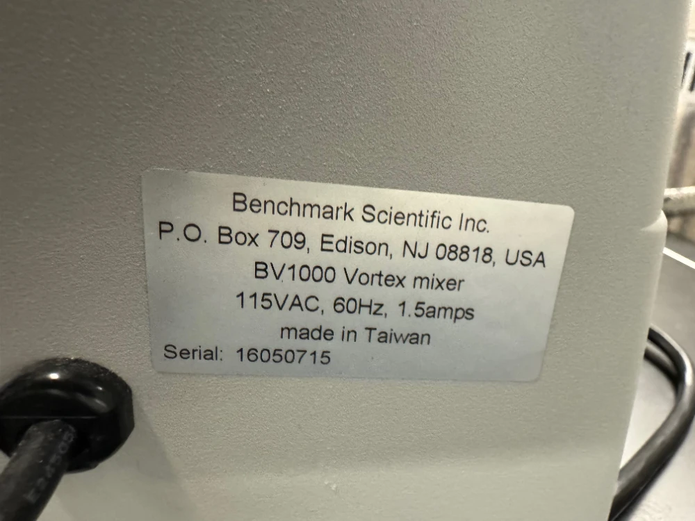 Benchmark Vortex mixer | LabX.com