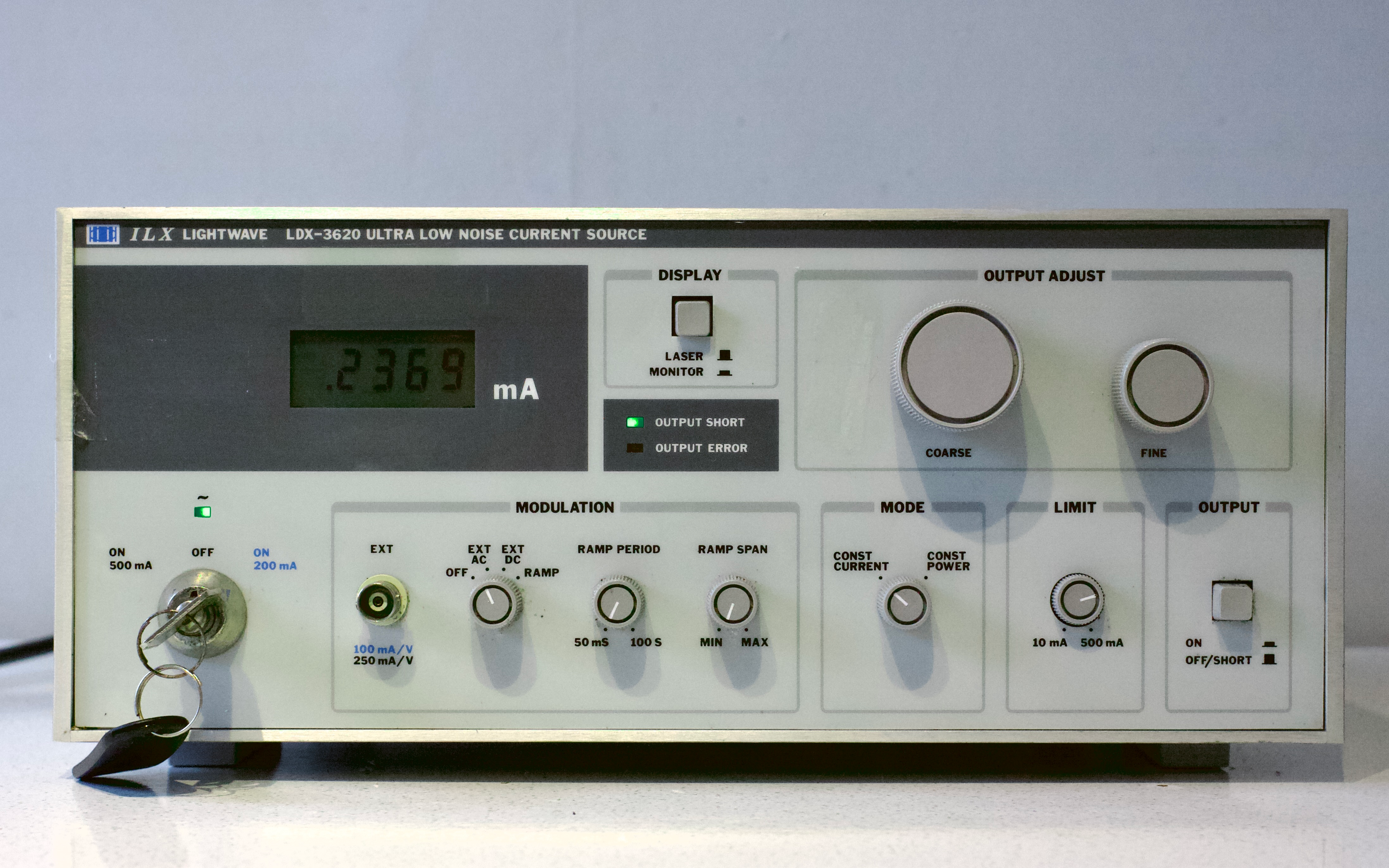 Newport ILX Lightwave LDX-3620 Ultra Low Noise Laser Diode Current Source Tested Powers on