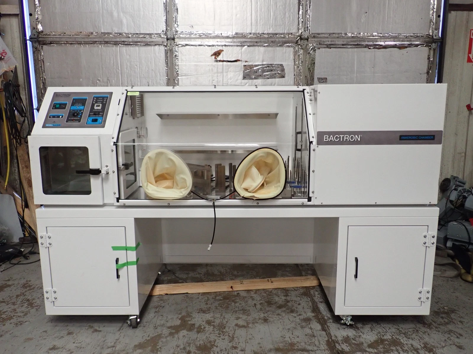 Bectron Anaerobic chamber Used 