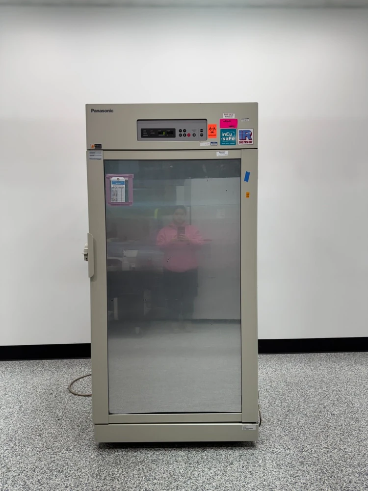Panasonic MCO-80IC Large Capacity CO2 Incubator | LabX.com