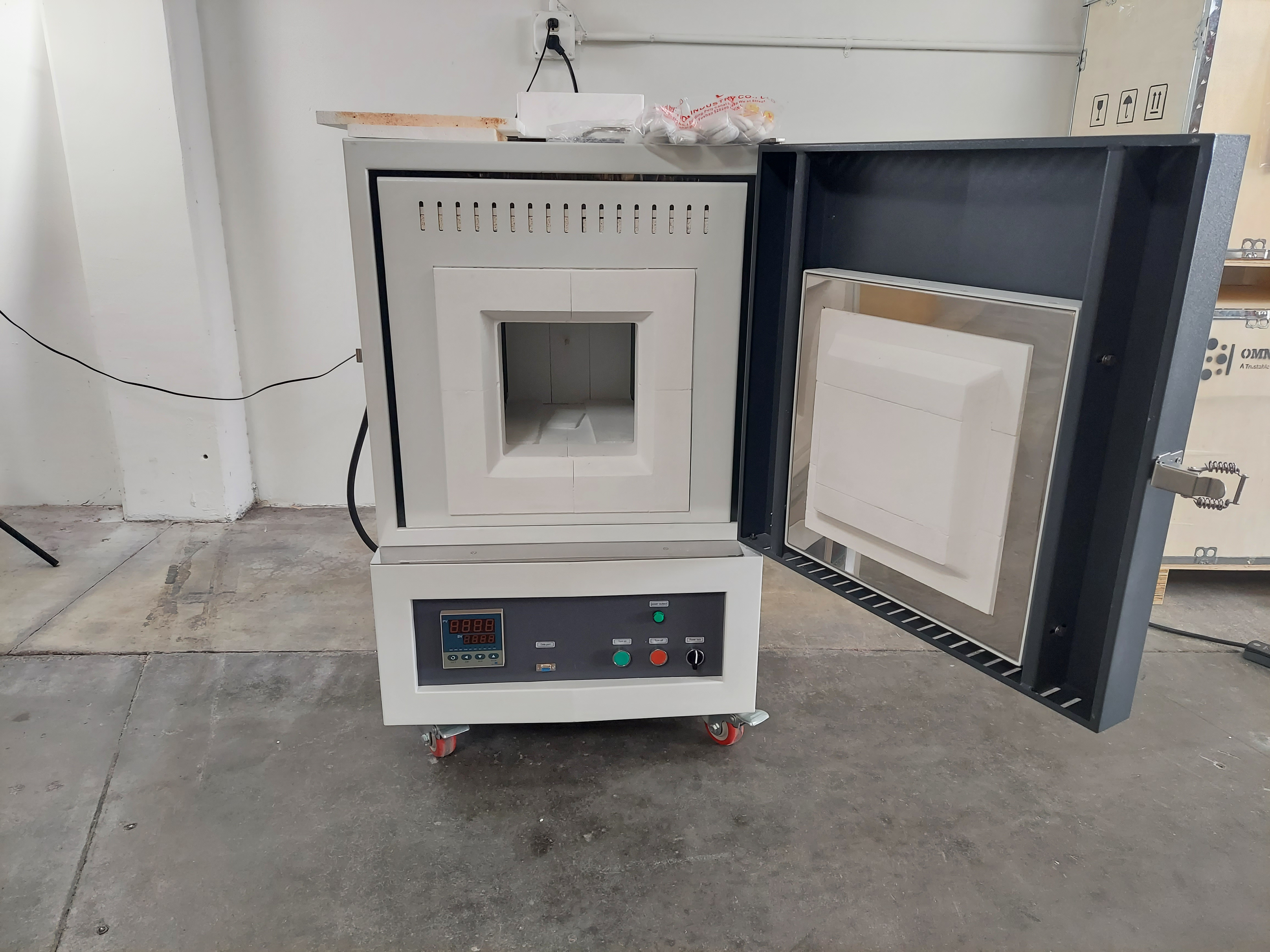 Omni R&D 1400°C Medium Chamber Muffle Furnace – ORDMF1400C-II