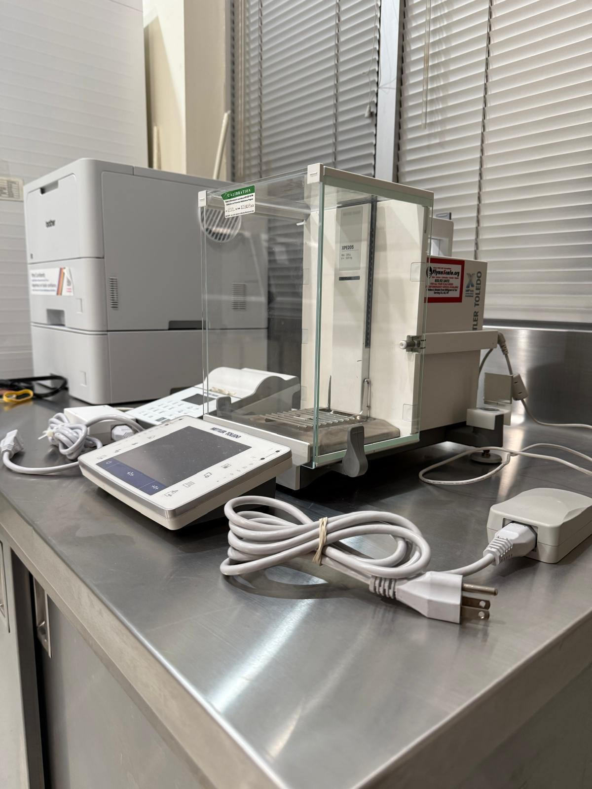 Mettler Toledo XPE 205 Scale, Balance, Analytical Scale 0.01mg ...