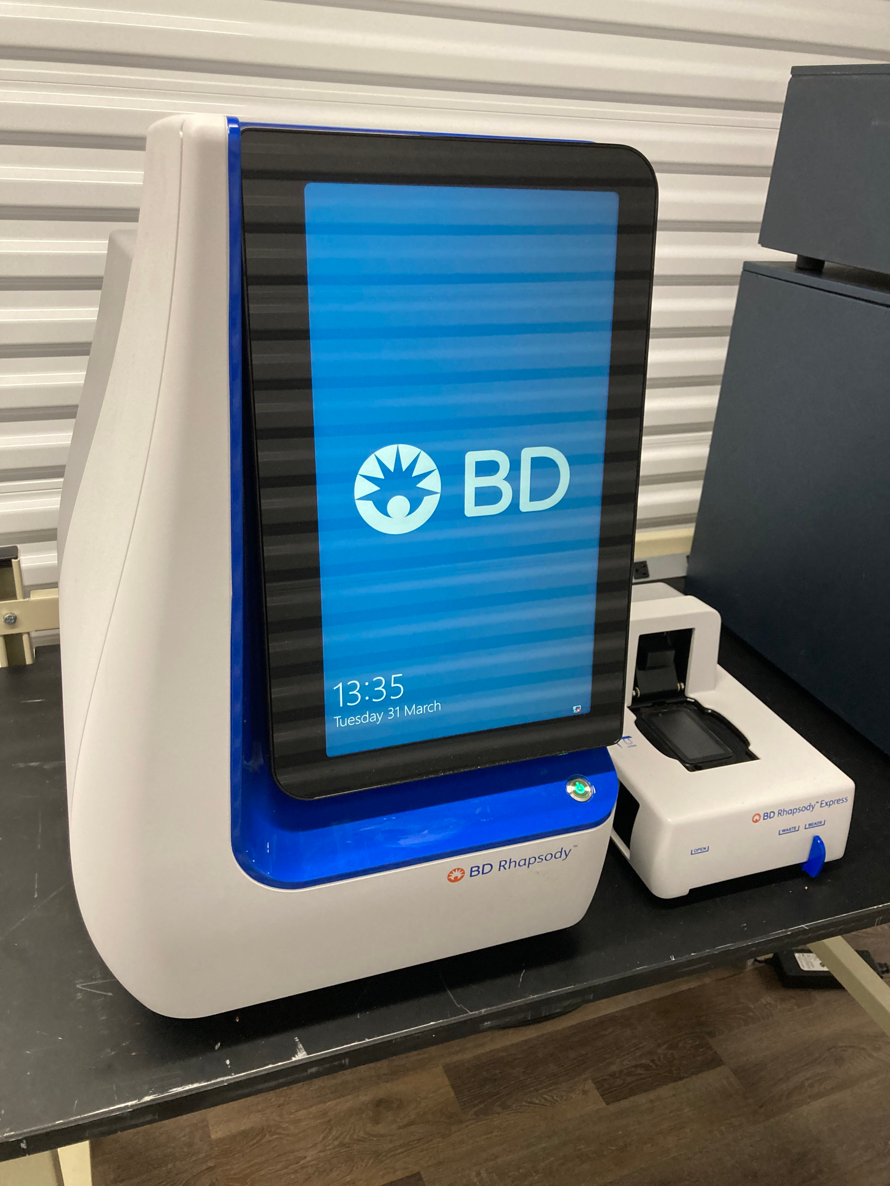 BD Rhapsody Single-Cell Analysis System (Scanner & Express) | LabX.com