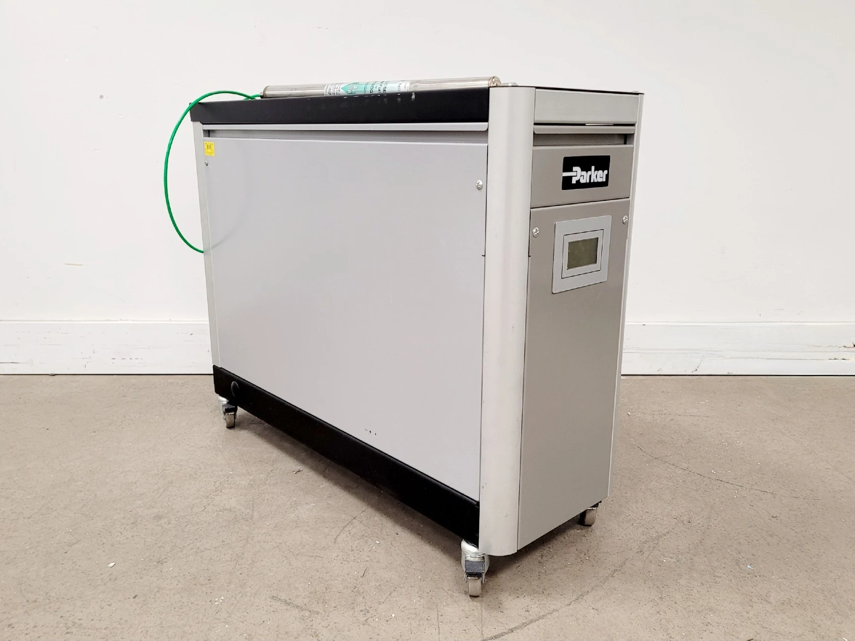 Parker 3848 NitroFlow Lab Nitrogen Gas Generator | LabX.com