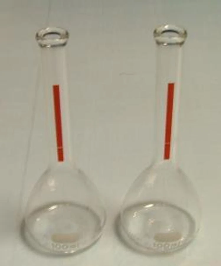 QTY. 2. PYREX VOLUMETRIC FLASKS 1000 ML WITH RED INDICATOR | LabX.com