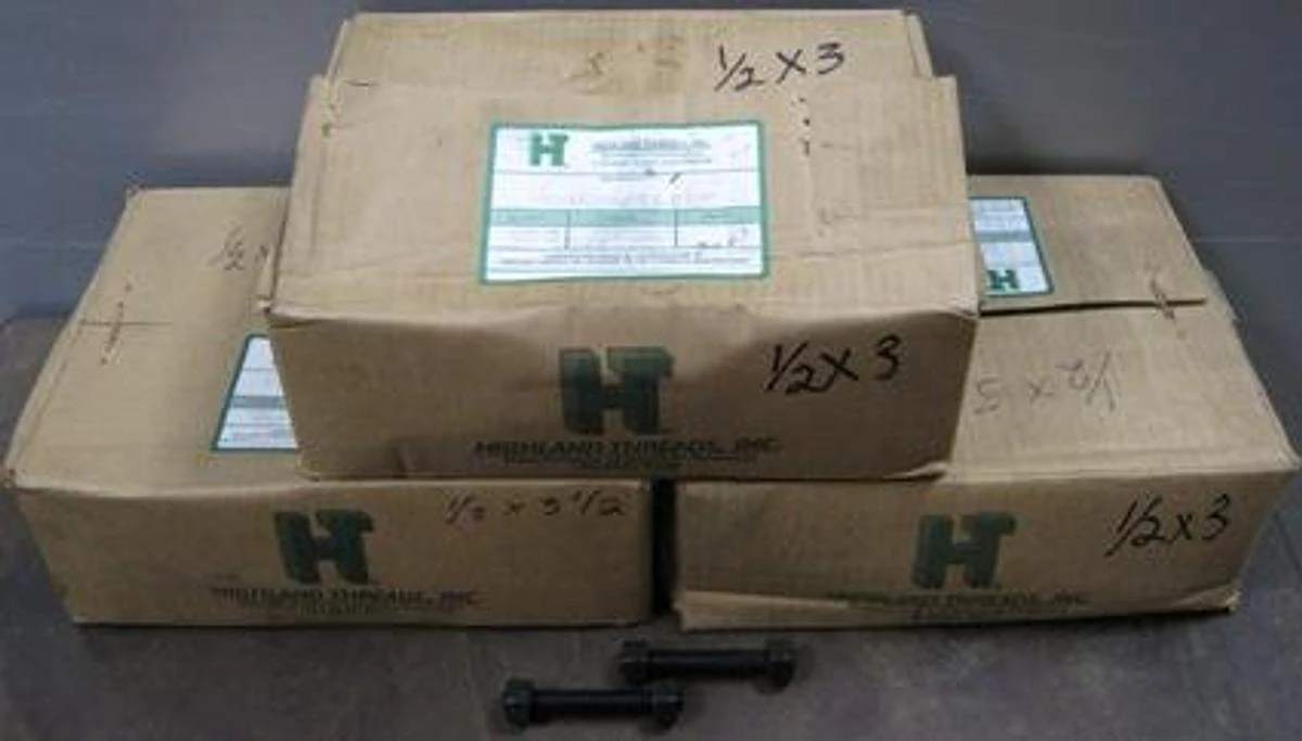 QTY. 3. HIGHLAND THREADS INC. BOXES OF 140 STUDS WITH NUTS | LabX.com