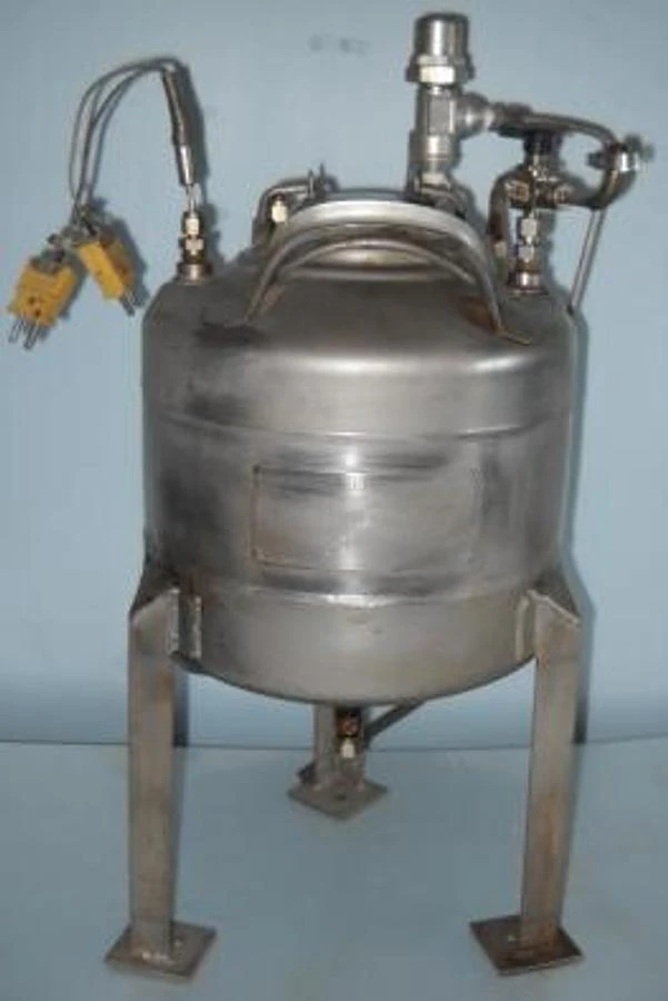 QTY. 1. ALLOY PRODUCT CORP. APC CONTAINER 110 PSI MAX WP 300Â°F DIV 1 ...