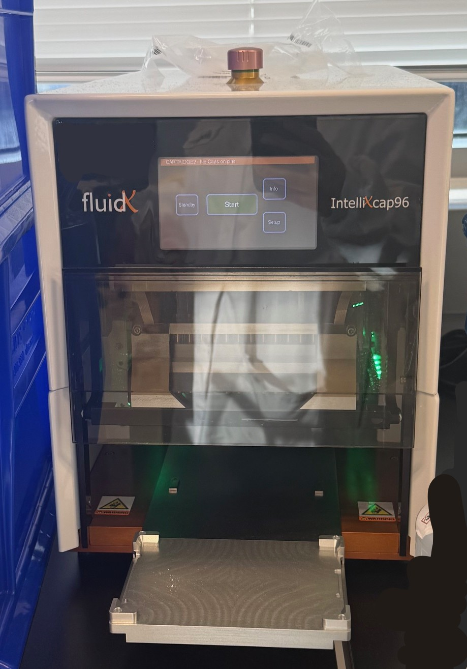 Tube Capper FluidX IntelliXcap 96 Automated Tube Capper/Decapper | LabX.com