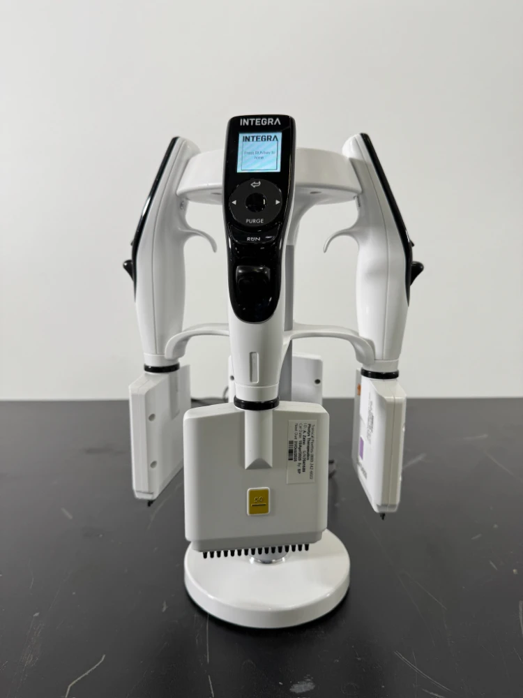 Integra Electronic Multichannel Pipettes w/Stand - Quantity 4 | LabX.com