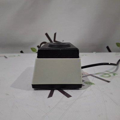 HEINE NT 200 充電器のみ Heine NT 200 Dual Handle Charger | LabX.com