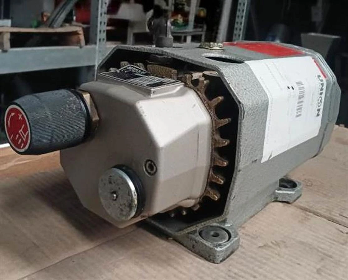 Becker model VT.310 vacuum pump | LabX.com