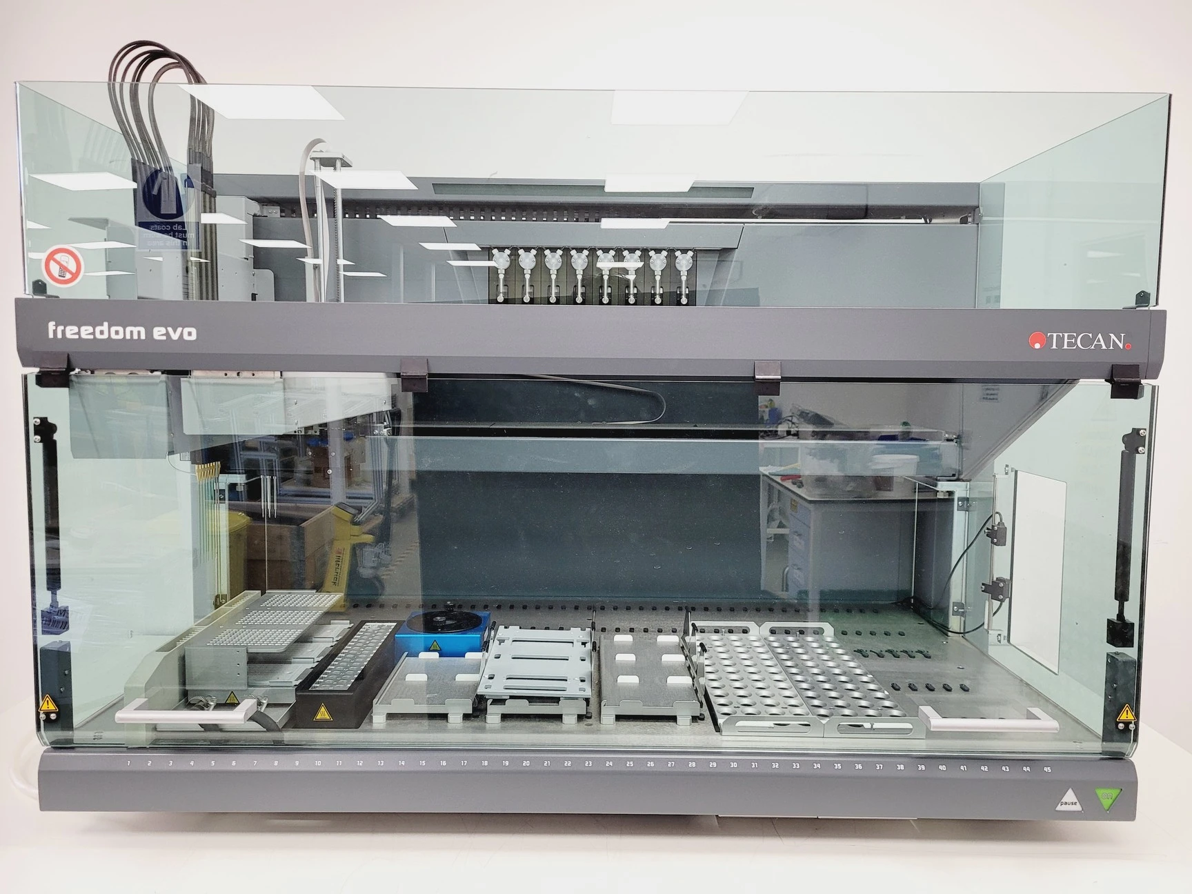 Tecan Freedom Evo-2 150 Base Liquid Handler System w/ LiHa-8 Head