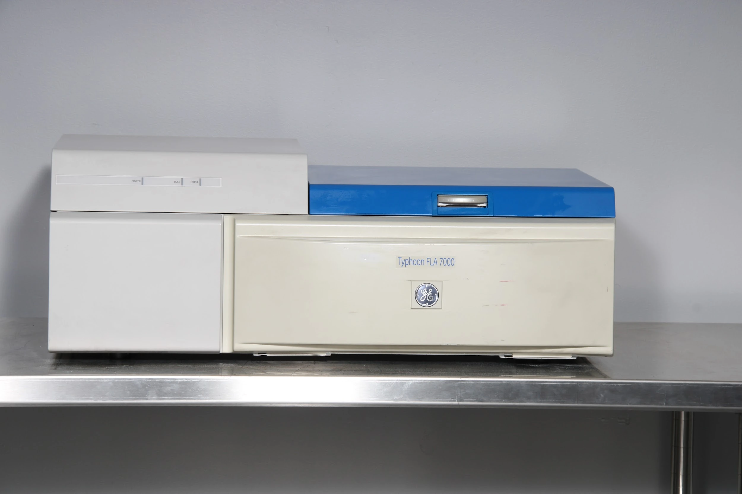GE Typhoon FLA 7000 Fluorescence Imaging System | LabX.com