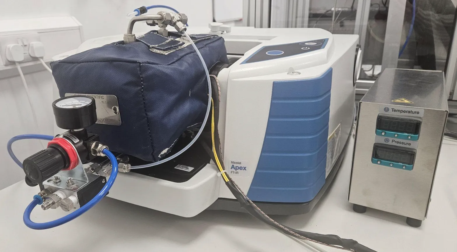 Thermo Fisher Scientific Nicolet iS20 Mid-Infrared FT-IR