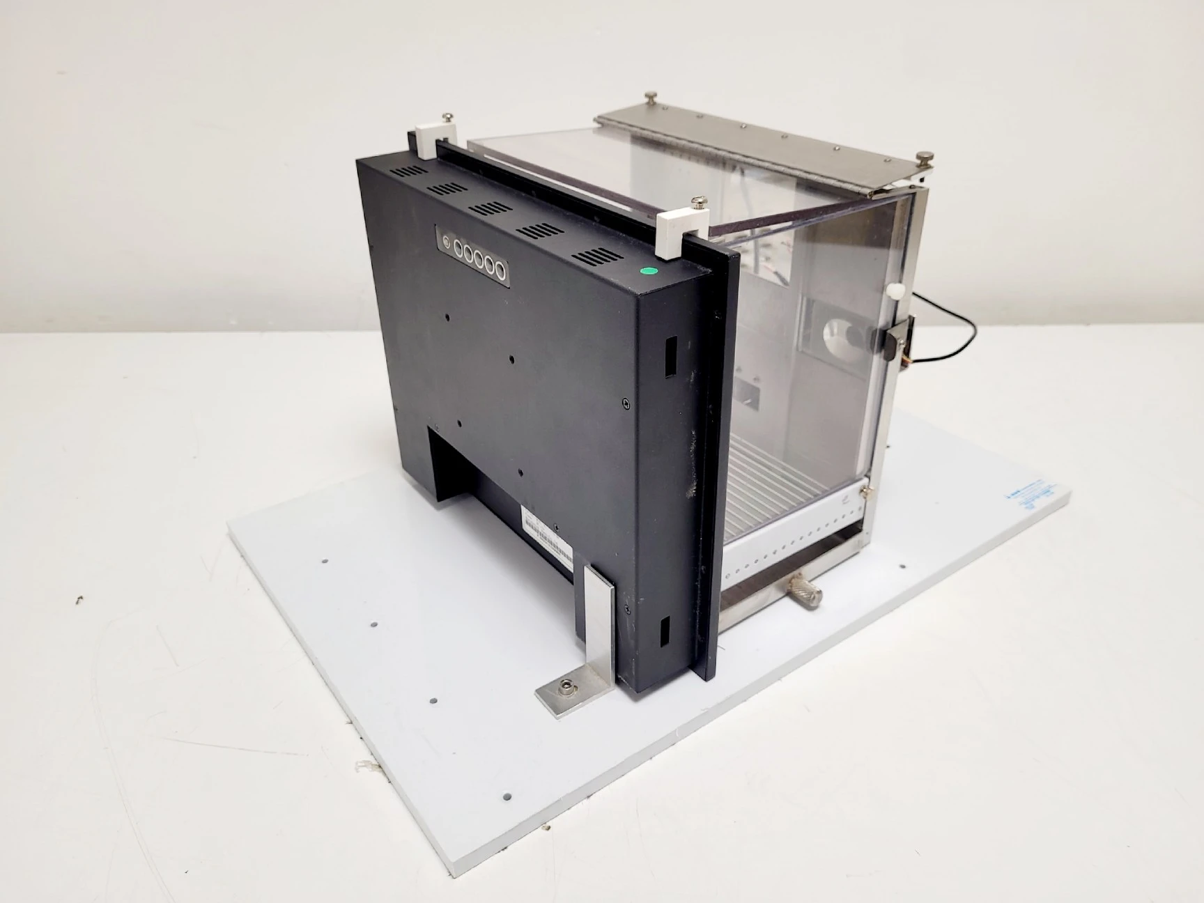 Med Associates Modular Test Chamber w/ Nexio NEX121 TFT LCD Monitor ...