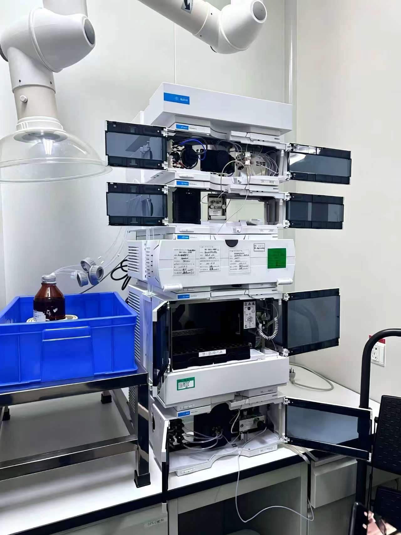 ORIGINAL MINT (No Refurb/No Repair) 2019 Agilent 1260 Infinity II HPLC ...