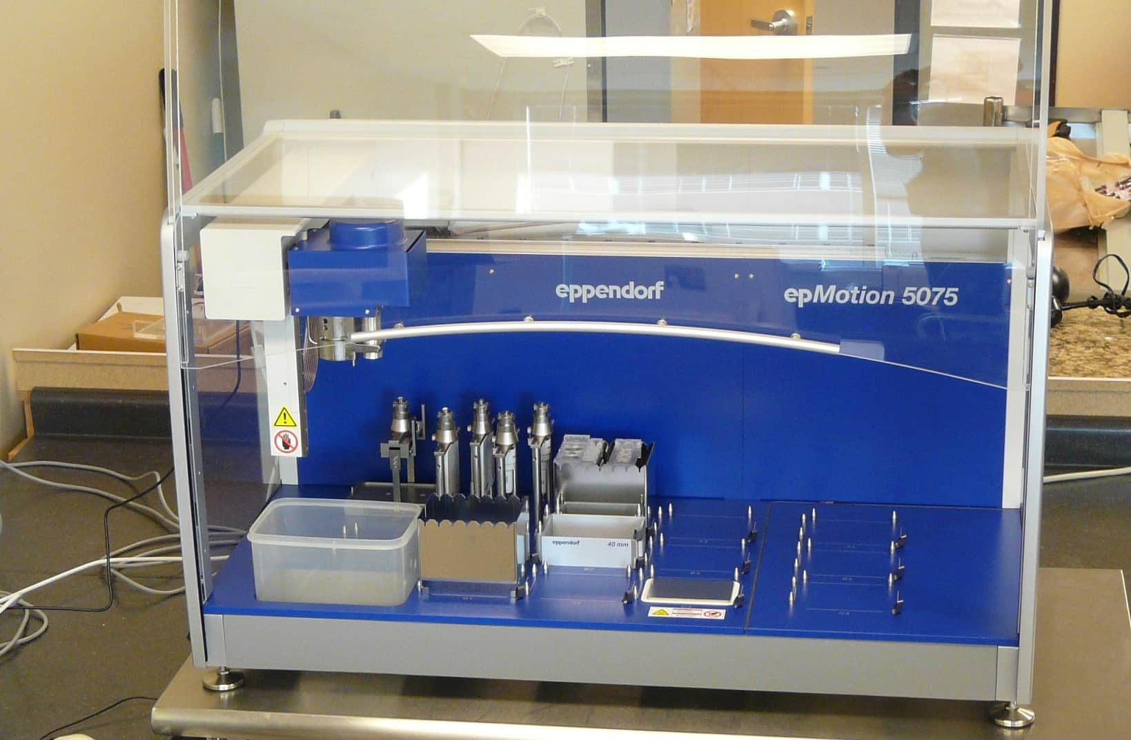 Eppendorf epMotion 5075 Liquid Handling System